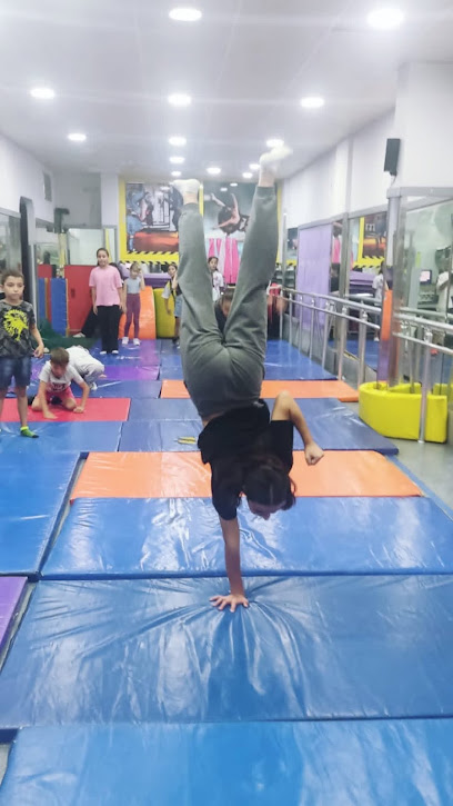 akademi a kostüm